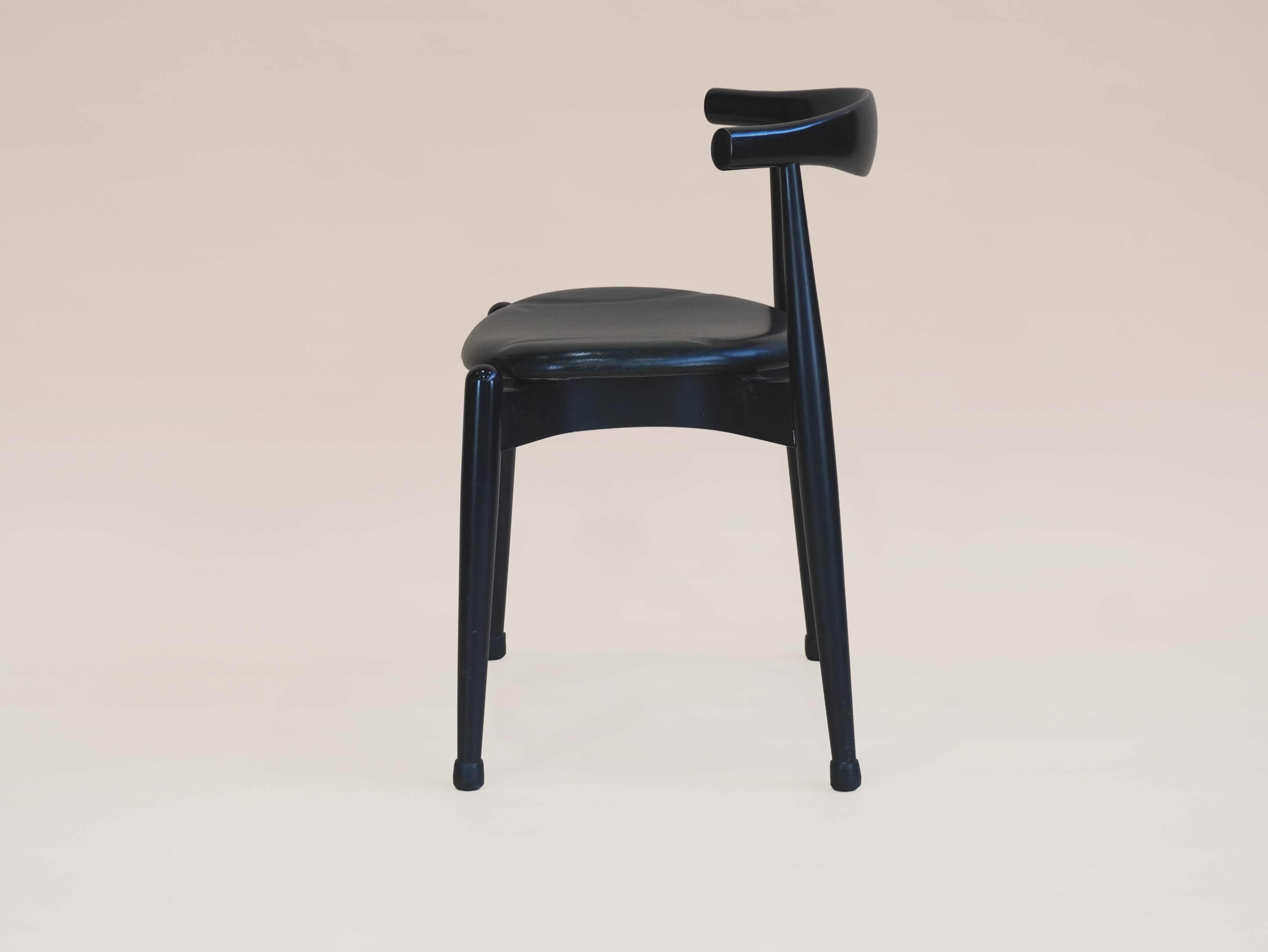 CH20 'Elbow' Chair