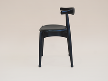 CH20 'Elbow' Chair
