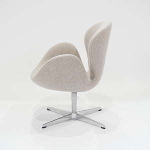 Swan Chair 3320