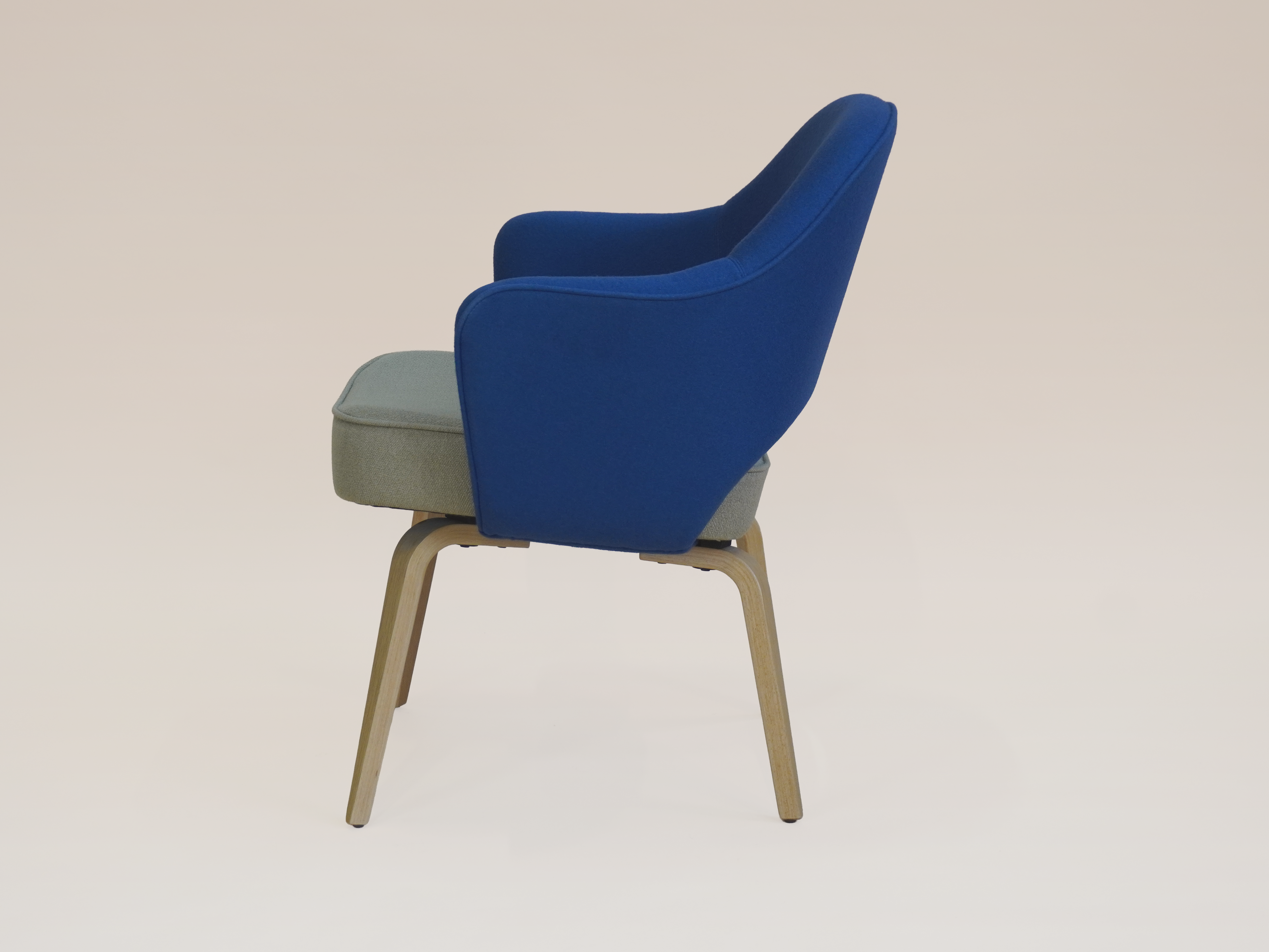 Saarinen Executive Chair