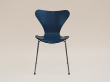 Series 7 Chair in Lacquer