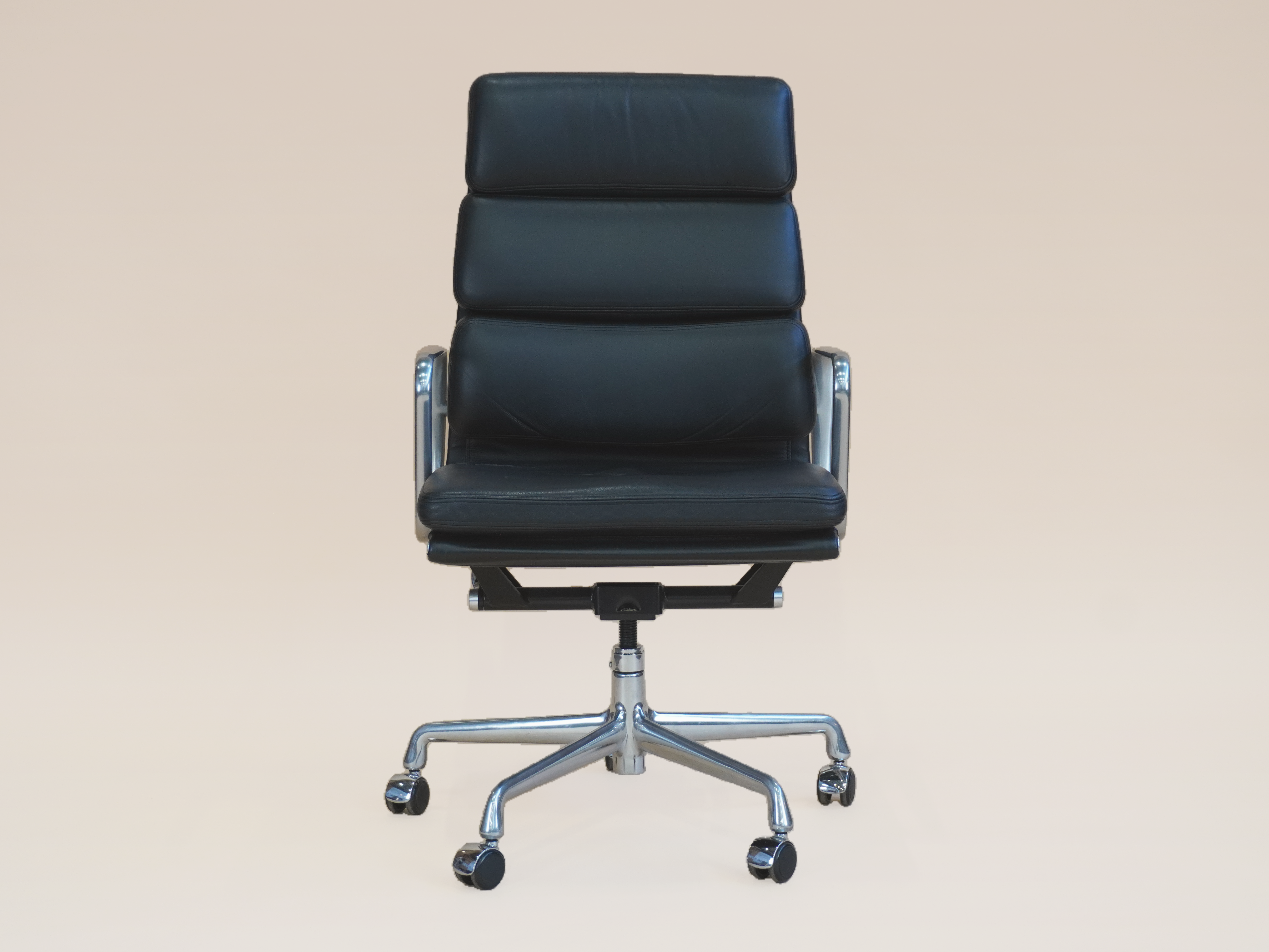 Eames Soft Pad High Back