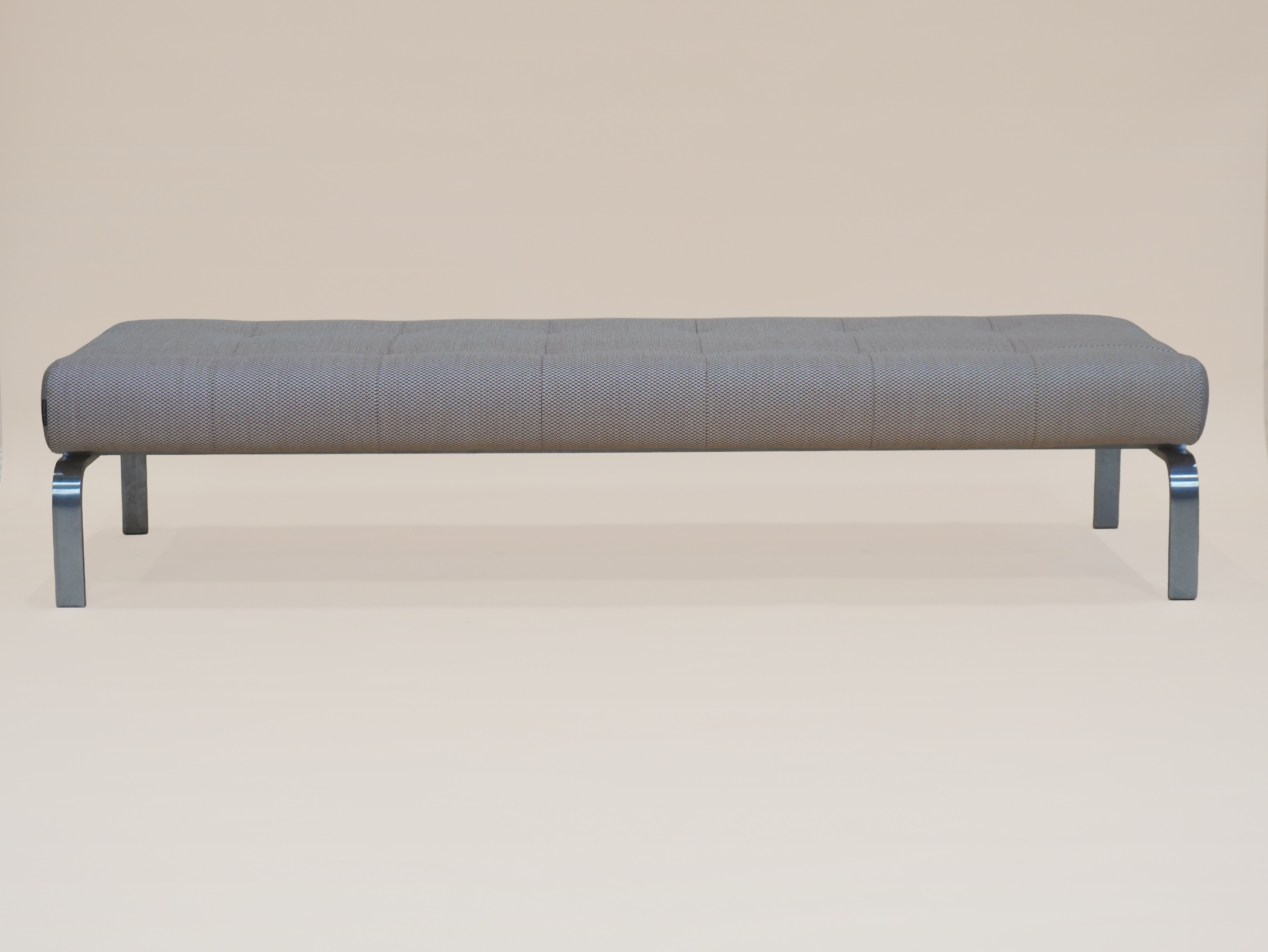 Uma Daybed